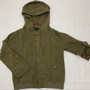 Olive Green Que Jacket